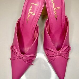 Lulu's Fuchsia Bow Pointed-Toe Heels